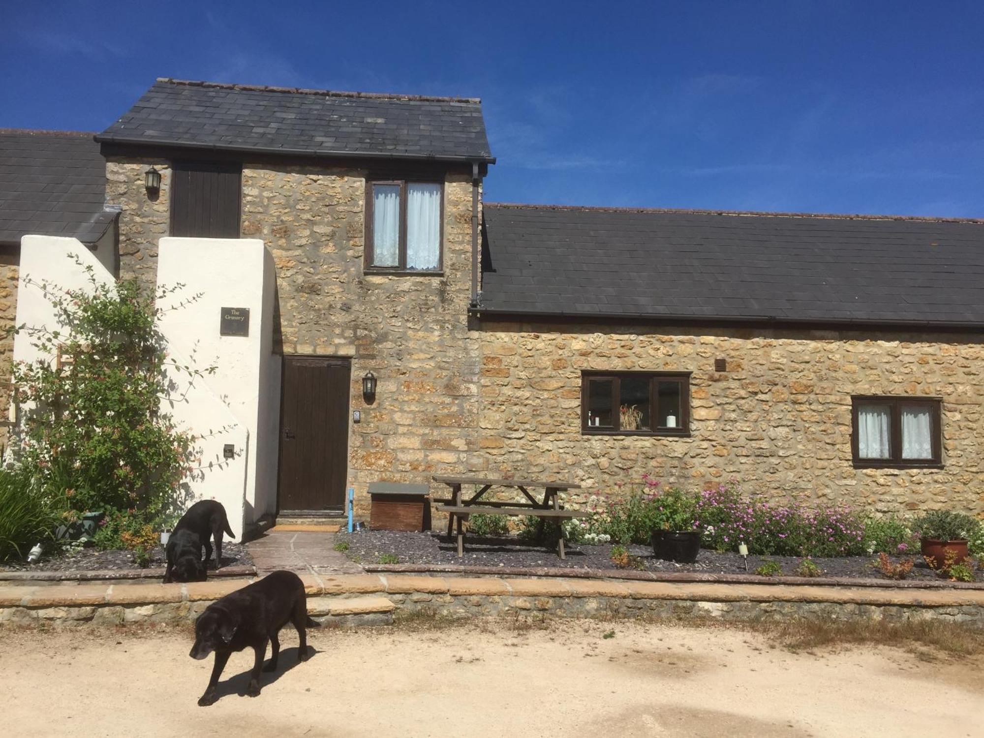 Bakers Mill Holiday Cottages Беминстер Экстерьер фото