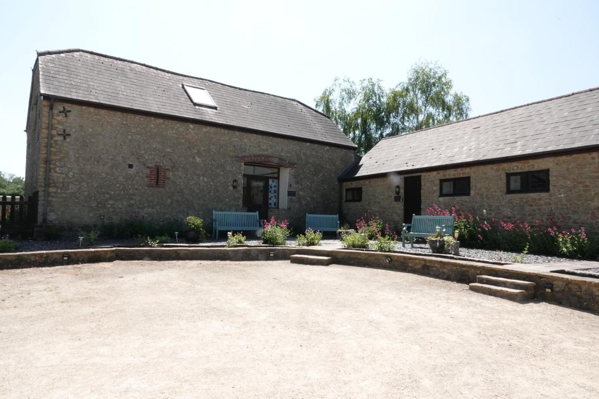 Bakers Mill Holiday Cottages Беминстер Экстерьер фото